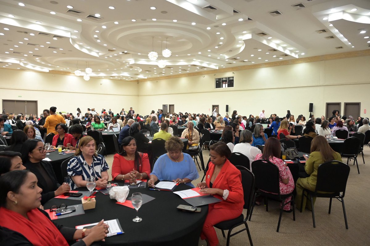 La República Dominicana avanza en la construcción del Informe País que será presentado ante la 70ª Sesión de la Comisión de la Condición Jurídica y Social de la Mujer (CSW70).

#MMujerRD #GranConsultaNacional #CSW2026 #MujeresYJusticia