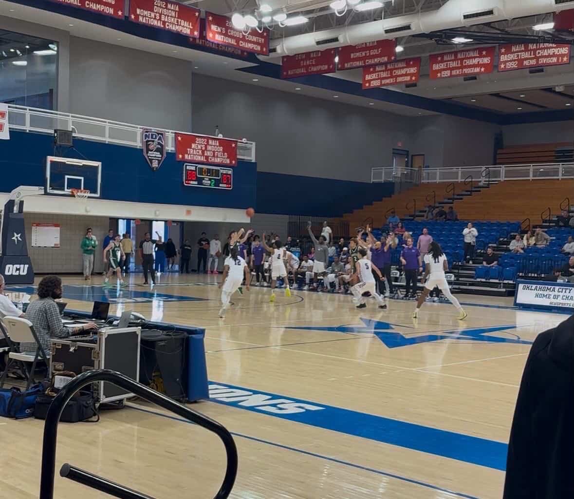 AmmadMohand's tweet photo. Look at the shot clock ,0.1 seconds went the shoot went off his hand . 
Gotta be a way to investigate this … 
End of the season for us on this … https://t.co/VSqQ31g6qQ