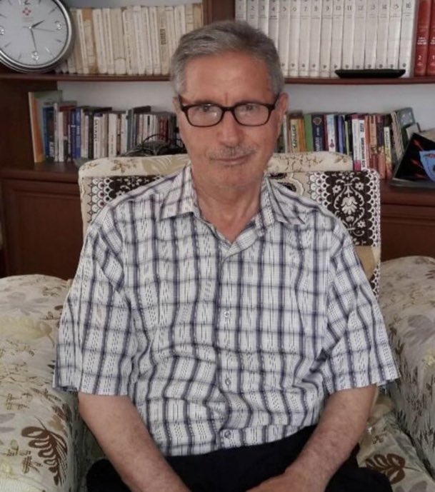 AbdlvahapKaplan's tweet photo. Diyarbakır İmam hatip lisesinde seksenli yıllarda üzerimizde çok büyük emekleri olan ve aynı zamanda Diyarbakırda bir dönem milli eğitim müdürü olarak vazife icra eden değerli hocamız Şevket Yüce hakkın rahmetine kavuşmuştur...
Mekânı cennet, makamı âli olsun inşaallah...🤲🤲🤲 https://t.co/tbzIetGNxp
