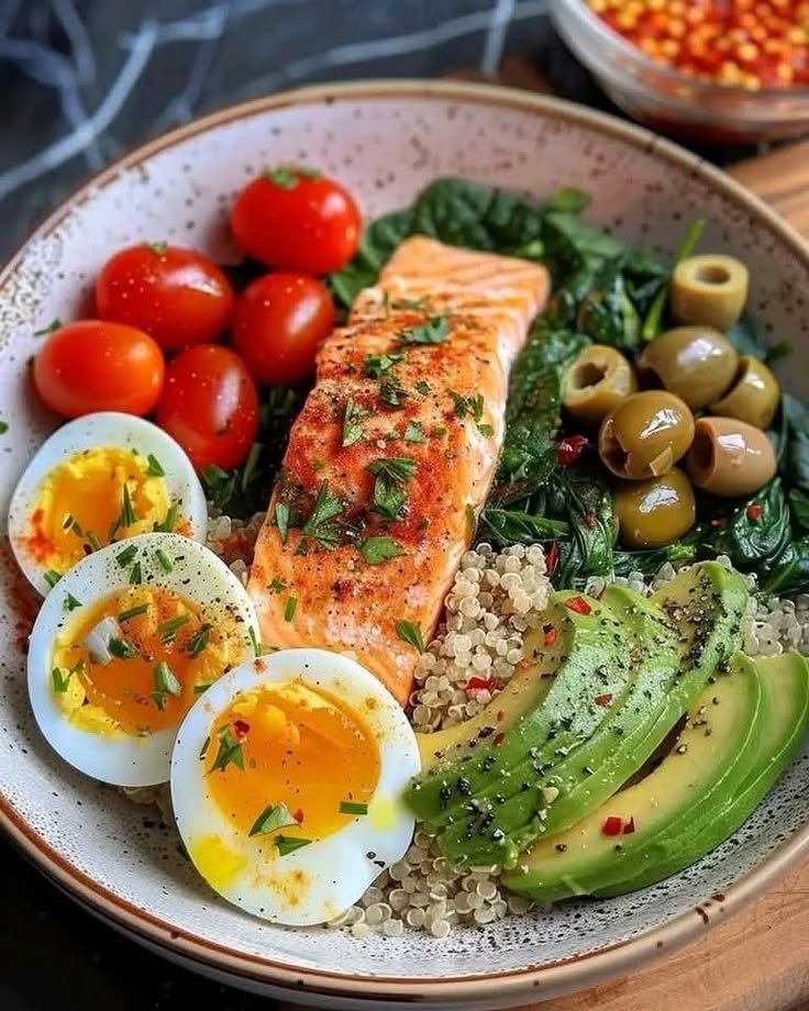 JulieParker144's tweet image. I enjoy a Mediterranean diet. Salmon, olives, feta, veggies, eggs and healthy grains. #YouAreACEO #EatClean #GodBasedEating  pinterest.com/jparker0666/go…