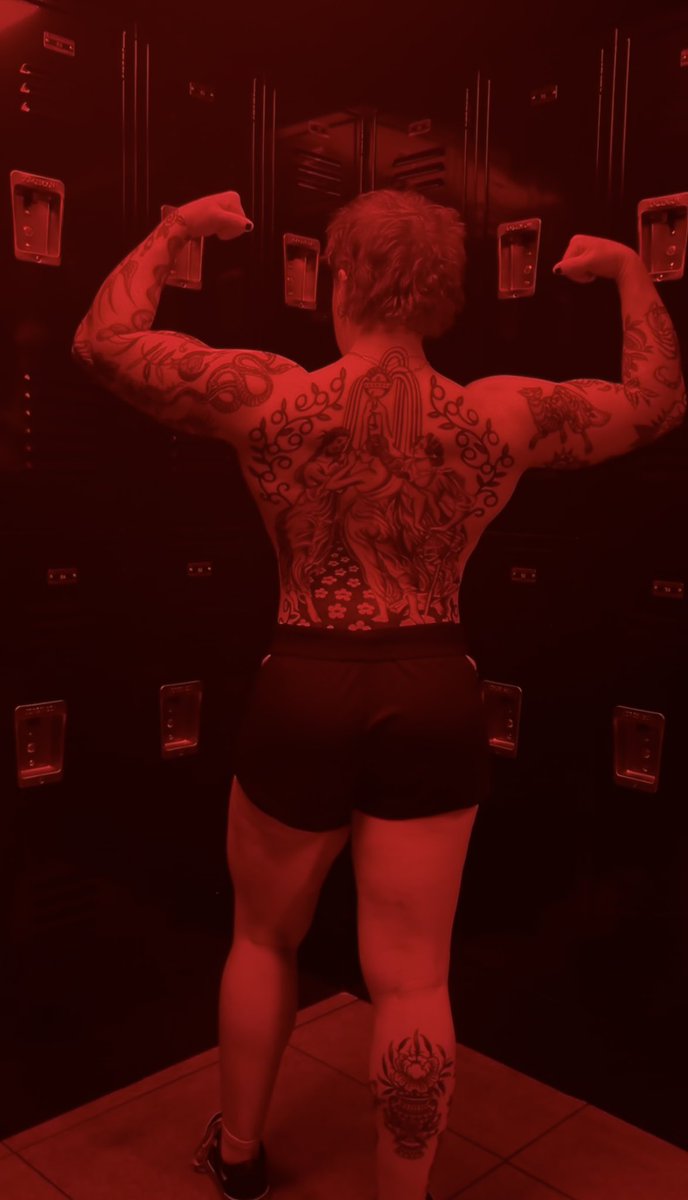 lesbian lifts tweet media