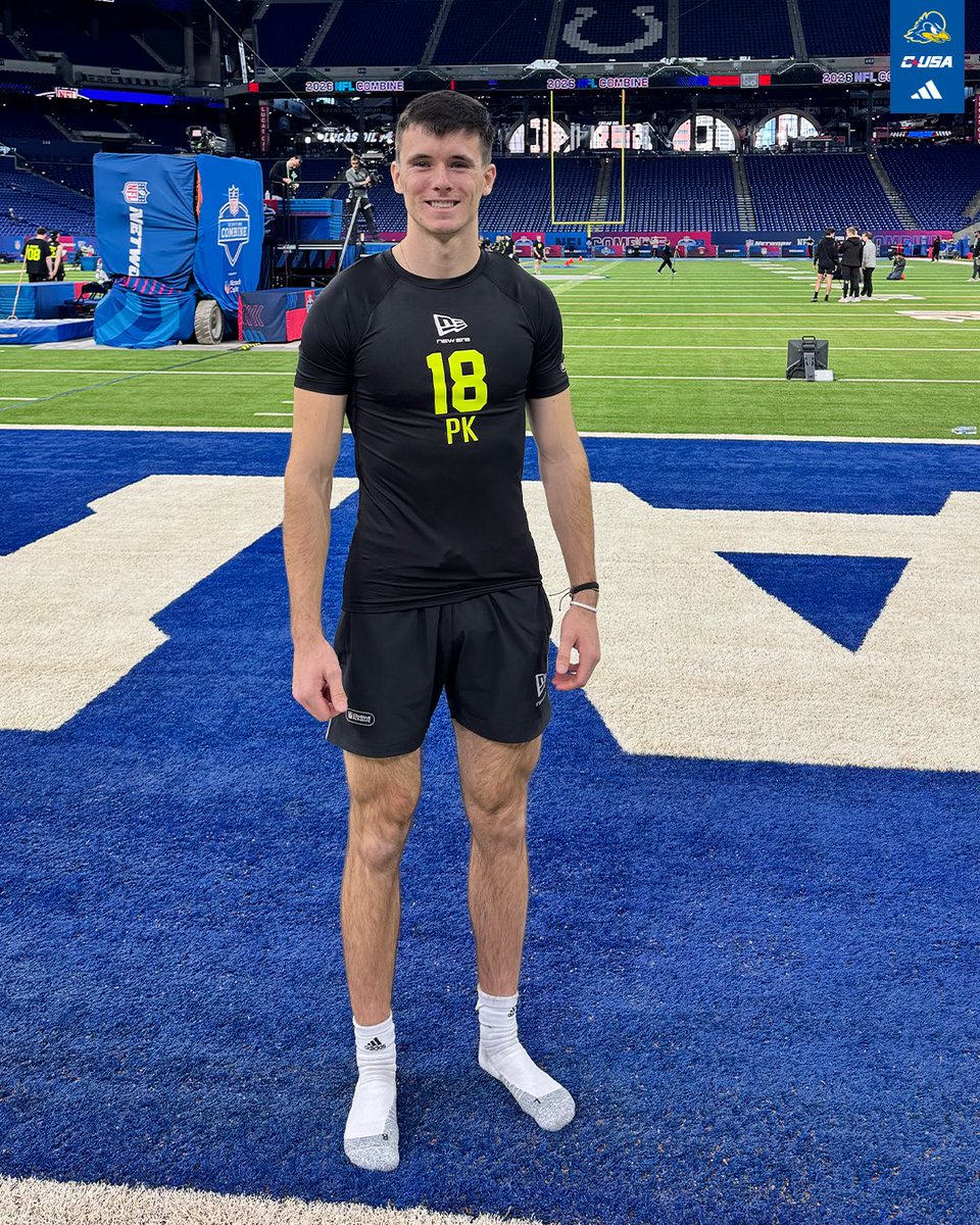 Delaware_FB's tweet photo. Nate is in the building ๐ค๐ฆต https://t.co/BQA1Hp79M3