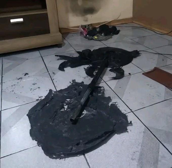 mano meu ventilador simplesmente derreteu do nada