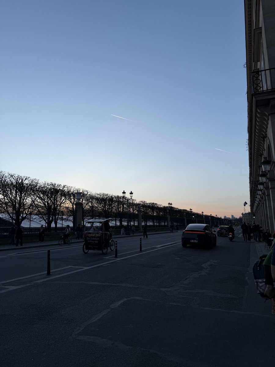 ‎ ‎so tweet media