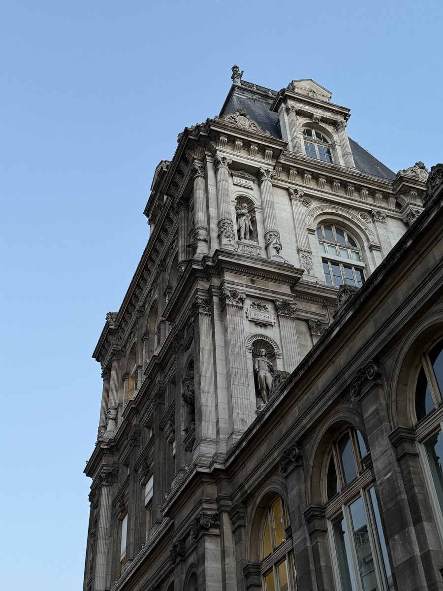 ‎ ‎so tweet media