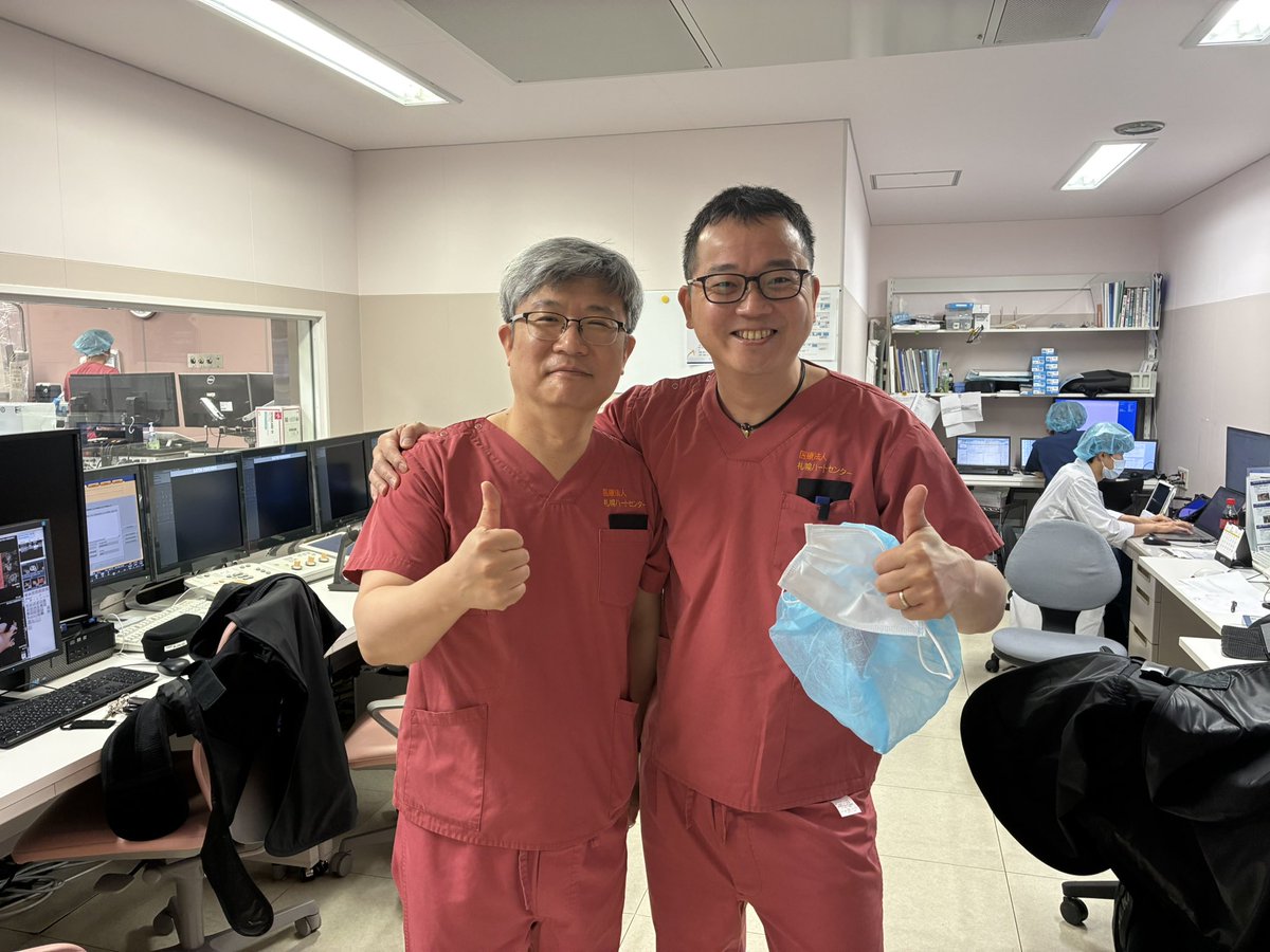 EPsamurai1982's tweet image. 韓国　忠南大学のYoon先生が来院されました😊

韓国の若手循環器内科医は不整脈に来てくれないんだよー　と、おっしゃってました😅

後輩の育成、勧誘⁉️は大事👍

あ、修練医募集中です😆

#EP大学
#SCVC