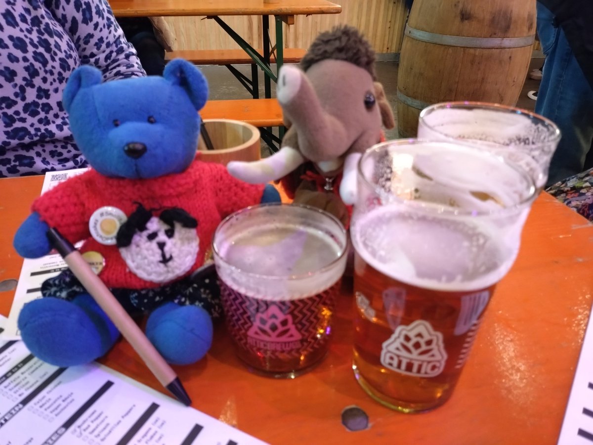 RedditchMammoth's tweet photo. Night out with Brum Beer Babs this evening. We have a new local pub called Cloak and Dagger, and not only is it in an old favourite pub, one of the staff used to work @POVaults! Also went to @atticbrewco for more beer and pizza! #SmallBearsNeedBeer https://t.co/rZeYIyByUt
