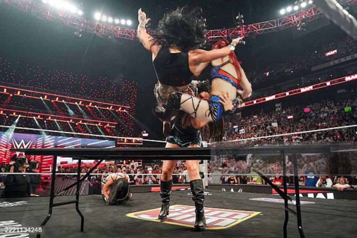 ✨𝒮𝟤𝐿 𝒲𝓇ℯ𝓈𝓉𝓁𝒾𝓃ℊ💜 tweet media