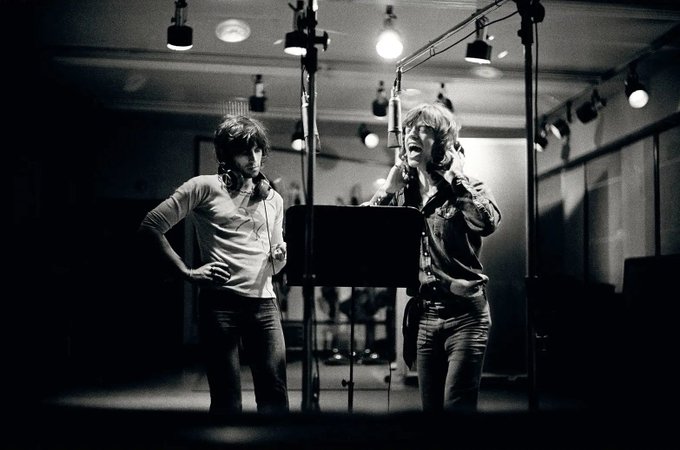 TheExtremeMusi1's tweet photo. Mick Jagger and Keith Richards in the recording studio at Sunset Sound, Los Angeles, 1972.

Photo by Jim Marshall https://t.co/yD62BkDXAx