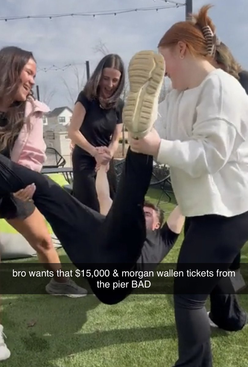 clemsonuchicks tweet media