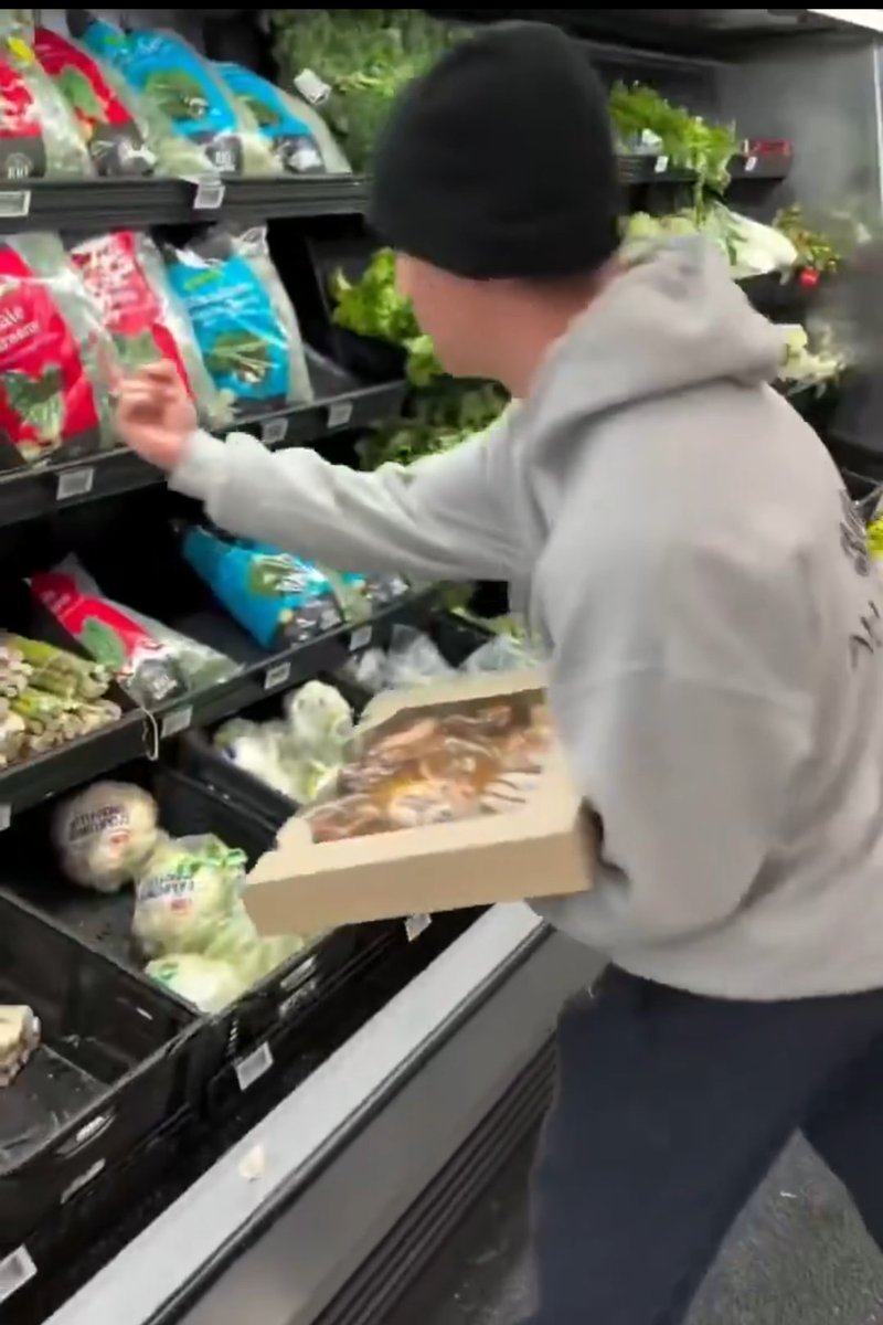 Slippery Jim 𓅃 tweet media