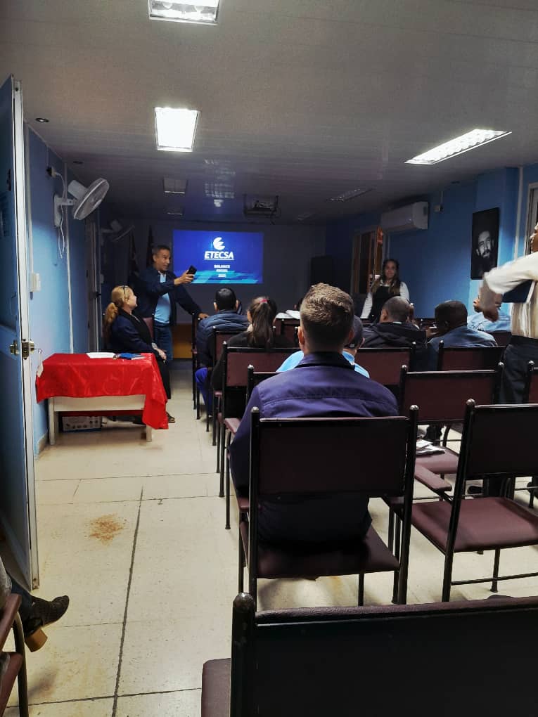 etecsa_dvpe's tweet photo. Análisis profundos, deficiencias, proyeccciones de trabajo y metas futuras guiaron la Reunion de Trabajo Anual en la #Dvpe. Nuestro compromiso con las telecomunicaciones guia nuestro camino este 2026 https://t.co/hRWz9QA2xw