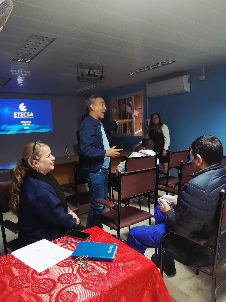 etecsa_dvpe's tweet photo. Análisis profundos, deficiencias, proyeccciones de trabajo y metas futuras guiaron la Reunion de Trabajo Anual en la #Dvpe. Nuestro compromiso con las telecomunicaciones guia nuestro camino este 2026 https://t.co/hRWz9QA2xw