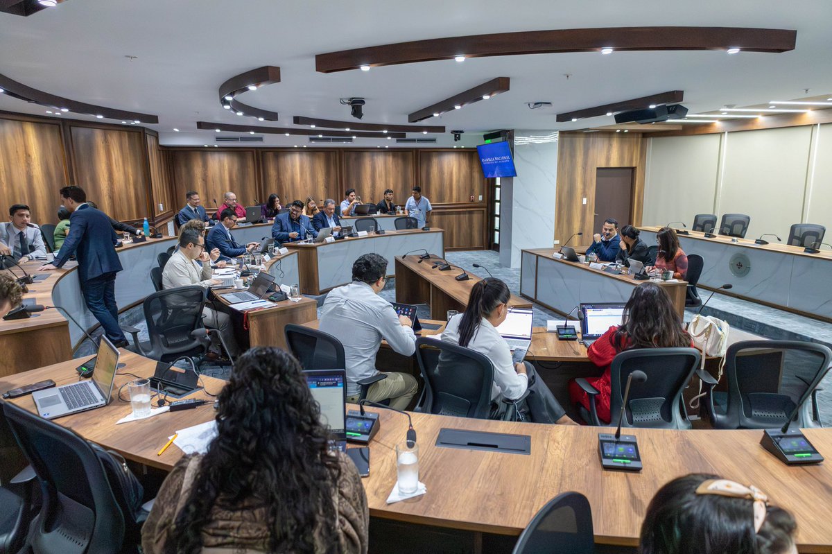 <a href="/DerechoSaludAN/">Comisión del Derecho a la Salud y Deporte</a> avanza en el proceso de fiscalización a las instituciones que conforman la Red Pública Integral de Salud.
En este marco, recibe al Ministerio de Salud Pública <a href="/Salud_Ec/">Ministerio de Salud Pública 🇪🇨</a> para abordar temas relacionados con:
➡️ Desnutrición infantil
➡️ Calificación y recalificación