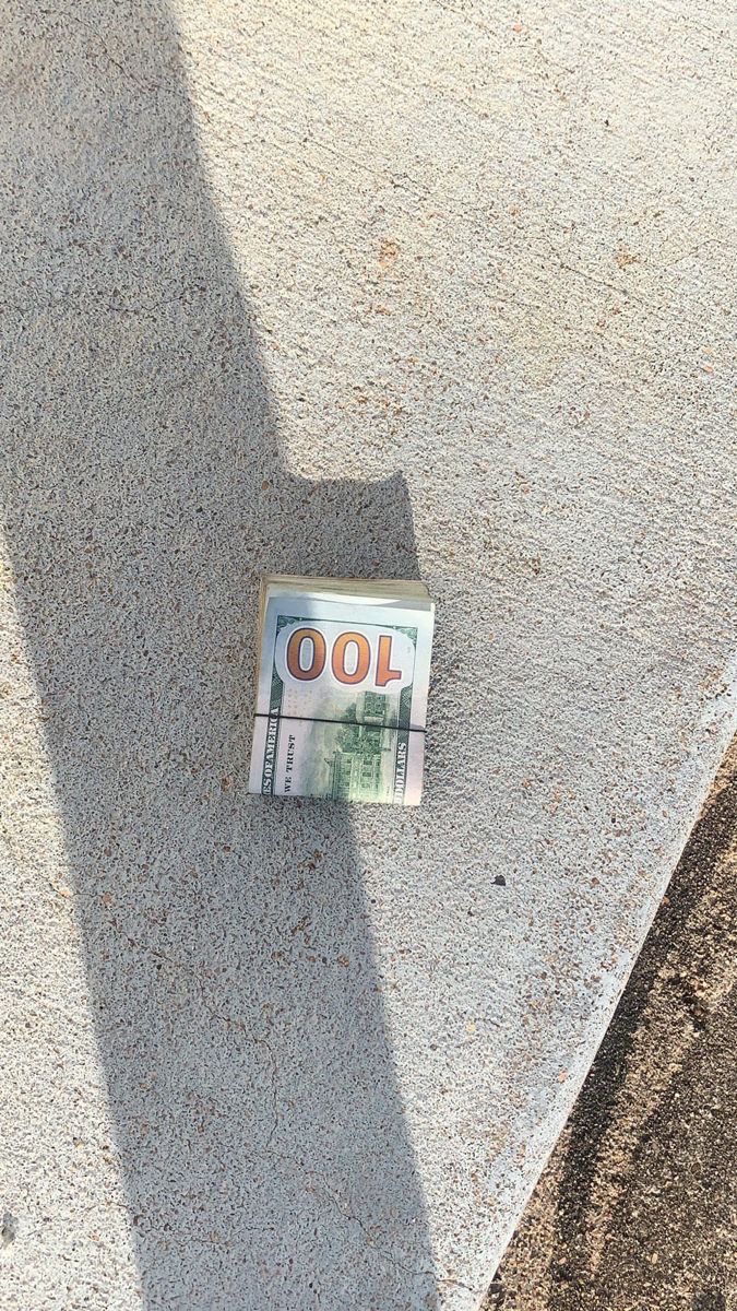 Dinero inesperado llegará antes de que termine el mes.
El dinero me ama.
Yo atraigo el dinero.

Afirma "sí".