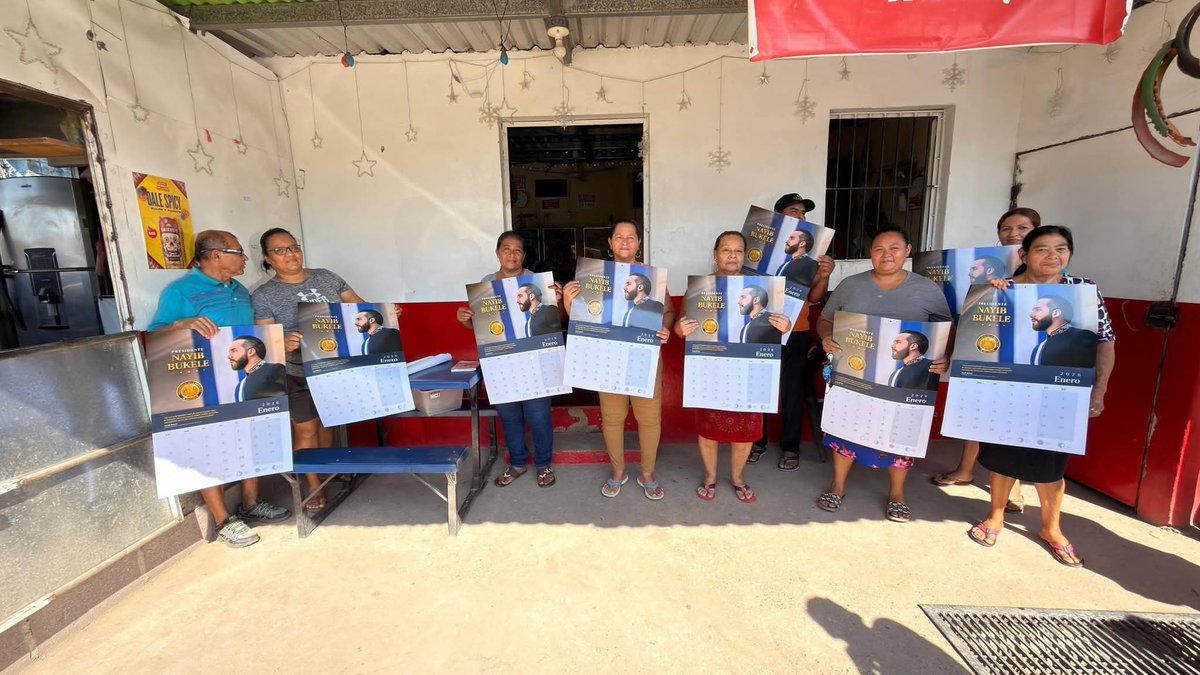 Junto al gobierno del Presidente <a href="/nayibbukele/">Nayib Bukele</a>, seguimos trabajando todos los días por nuestras comunidades en La Libertad.

Hoy estuvimos en la Comunidad El Jute, Cantón El Cimarrón, distrito del Puerto de La Libertad, dando seguimiento al tema de las escrituras, porque sabemos