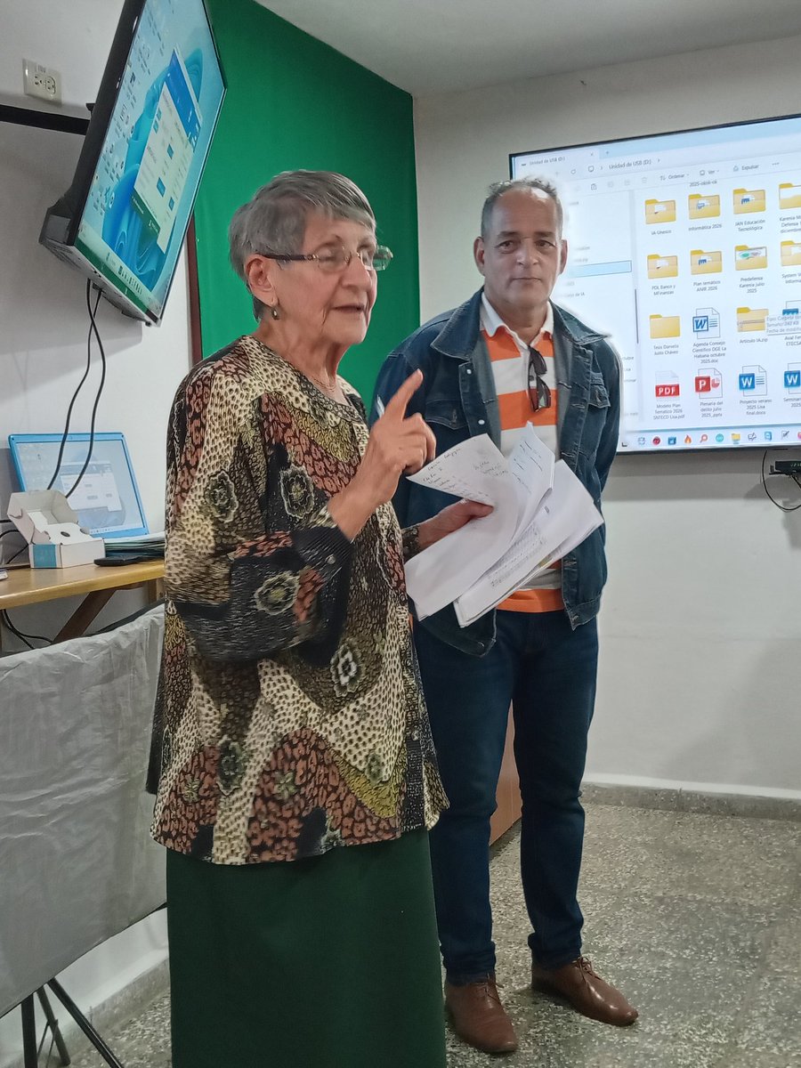 De la importancia del proyecto de la creación de los centros o aulas para la formación pedagógica en los municipios de la Capital nos explica la Dr.C. Lesbia Cánovas Fabelo <a href="/AlfredoVzquezP/">Alfredo Vázquez Pérez</a> <a href="/Colina_CTCuba/">Miguel Colina</a> <a href="/DirectEducaHab/">Karenia Marrero Arrechea</a> #CubaEduca #CtcLaHabana ❤️🇨🇺🇨🇺🇨🇺
