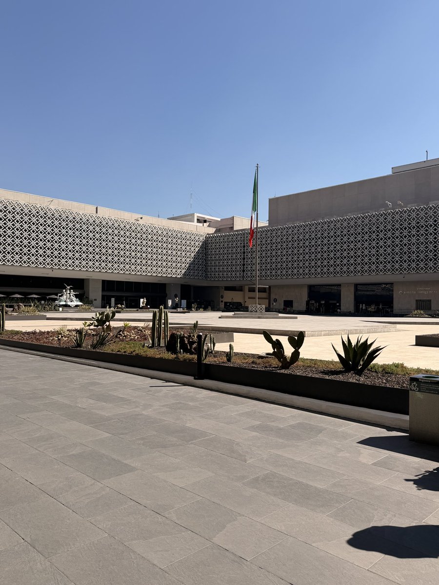 El día de hoy fue instalado el Grupo de Amistad Mexico-Lituania en la <a href="/Mx_Diputados/">H. Cámara de Diputados</a> con <a href="/karinadelrioz/">Karina del Río</a> como Presidenta. Auguramos éxitos y un fortalecimiento de las relaciones a través del trabajo parlamentario. 
<a href="/LTembassyUS/">Embassy of Lithuania in DC | #StandWithUkraine</a> <a href="/LithuaniaMFA/">Lithuania MFA 🇱🇹 | #StandWithUkraine</a>