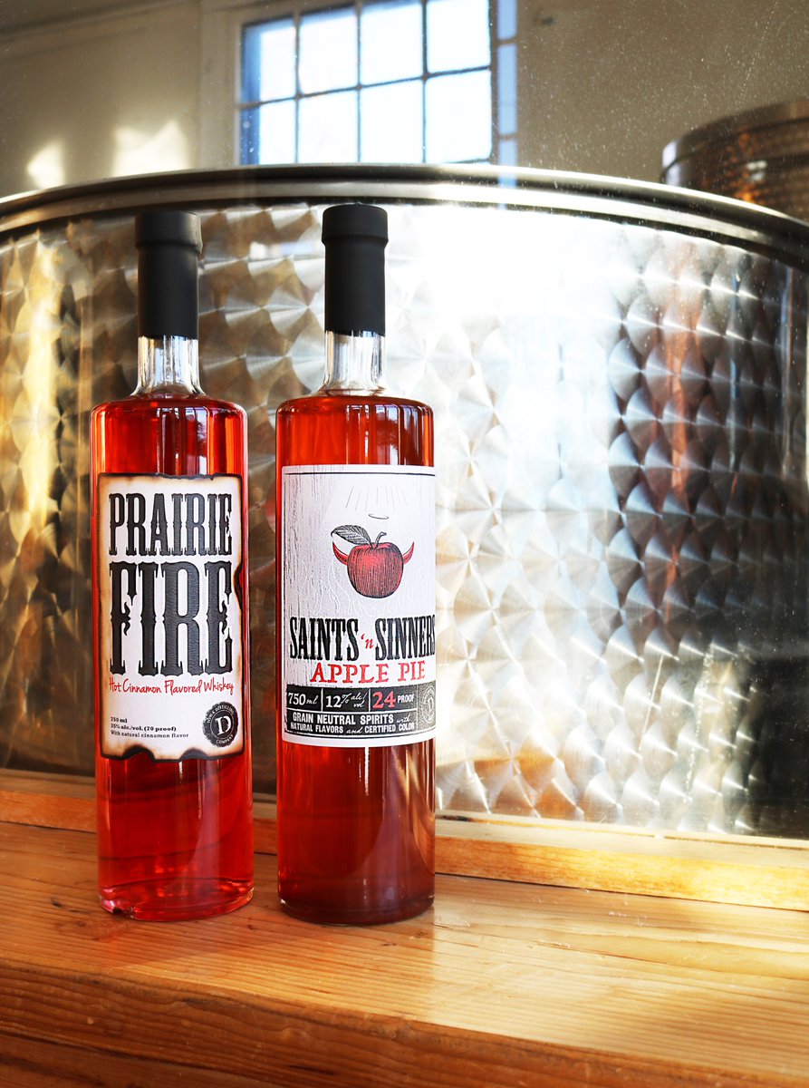IowaDistilling's tweet photo. A duo like none other. 🍎🔥 Keep it sweet & bring the heat.
Find a bottle near you at https://t.co/2CizqKXQfB
#siplocal #saints #prairiefire #sinners #liqueur #madeiniowa #iowaspirits https://t.co/JY0nQPsWDO