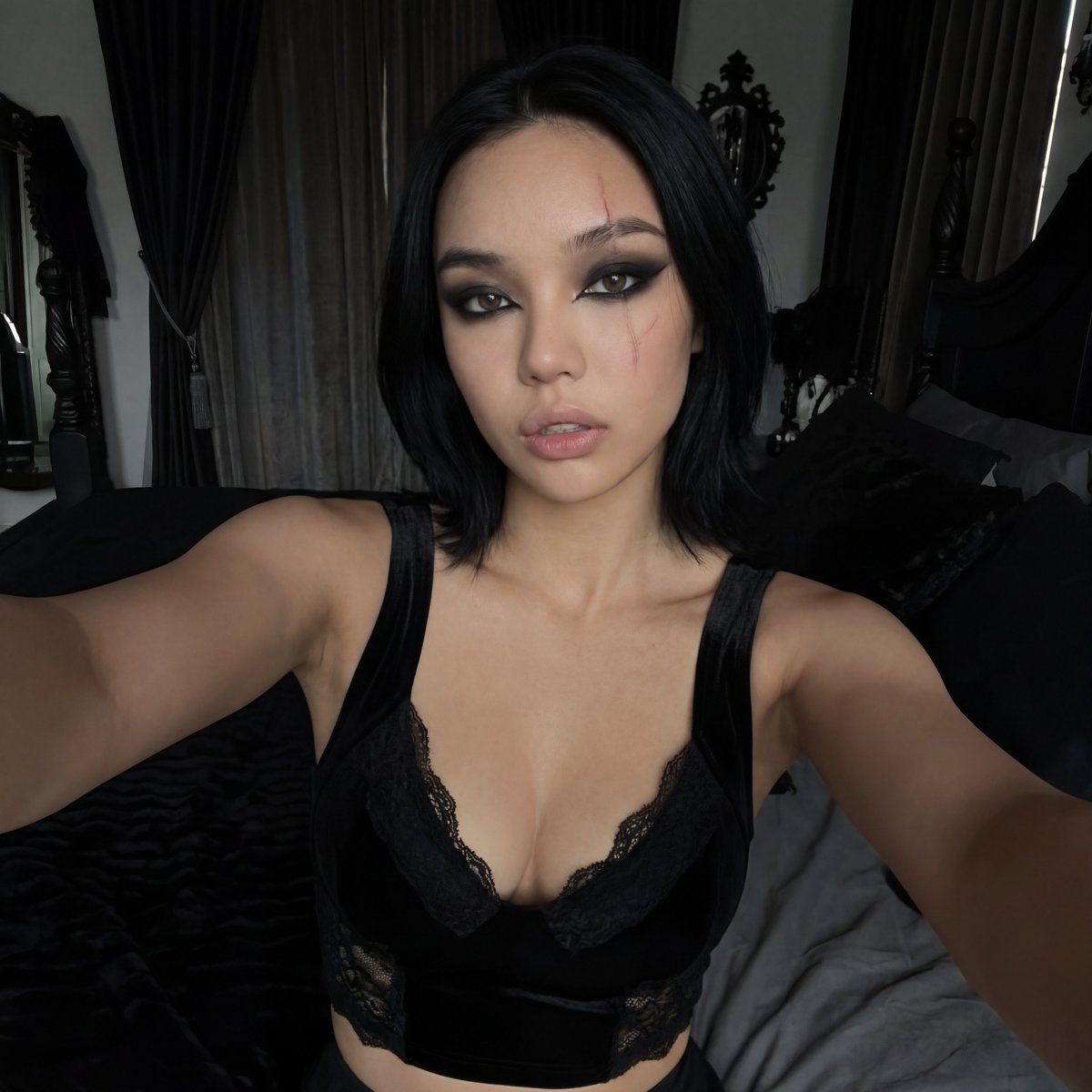 MaisieLinx's tweet photo. I have two sides. Which is your preference ??? https://t.co/r21ZLjEtbH