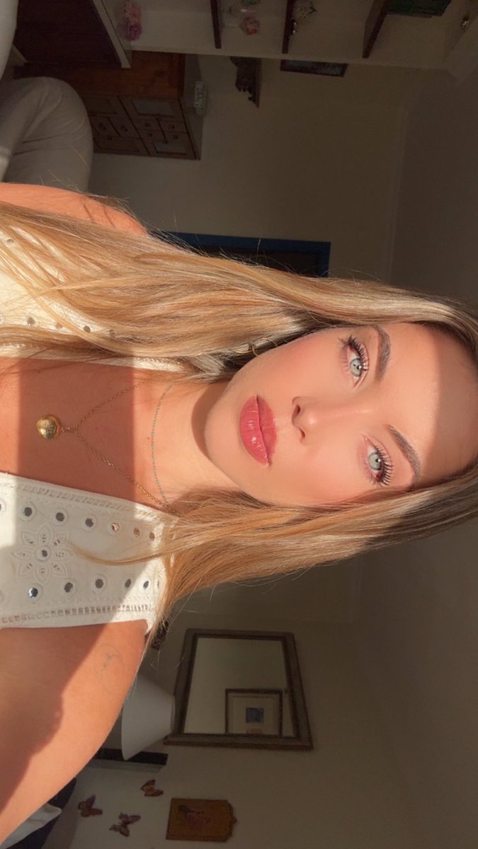 Carla🦋 tweet media