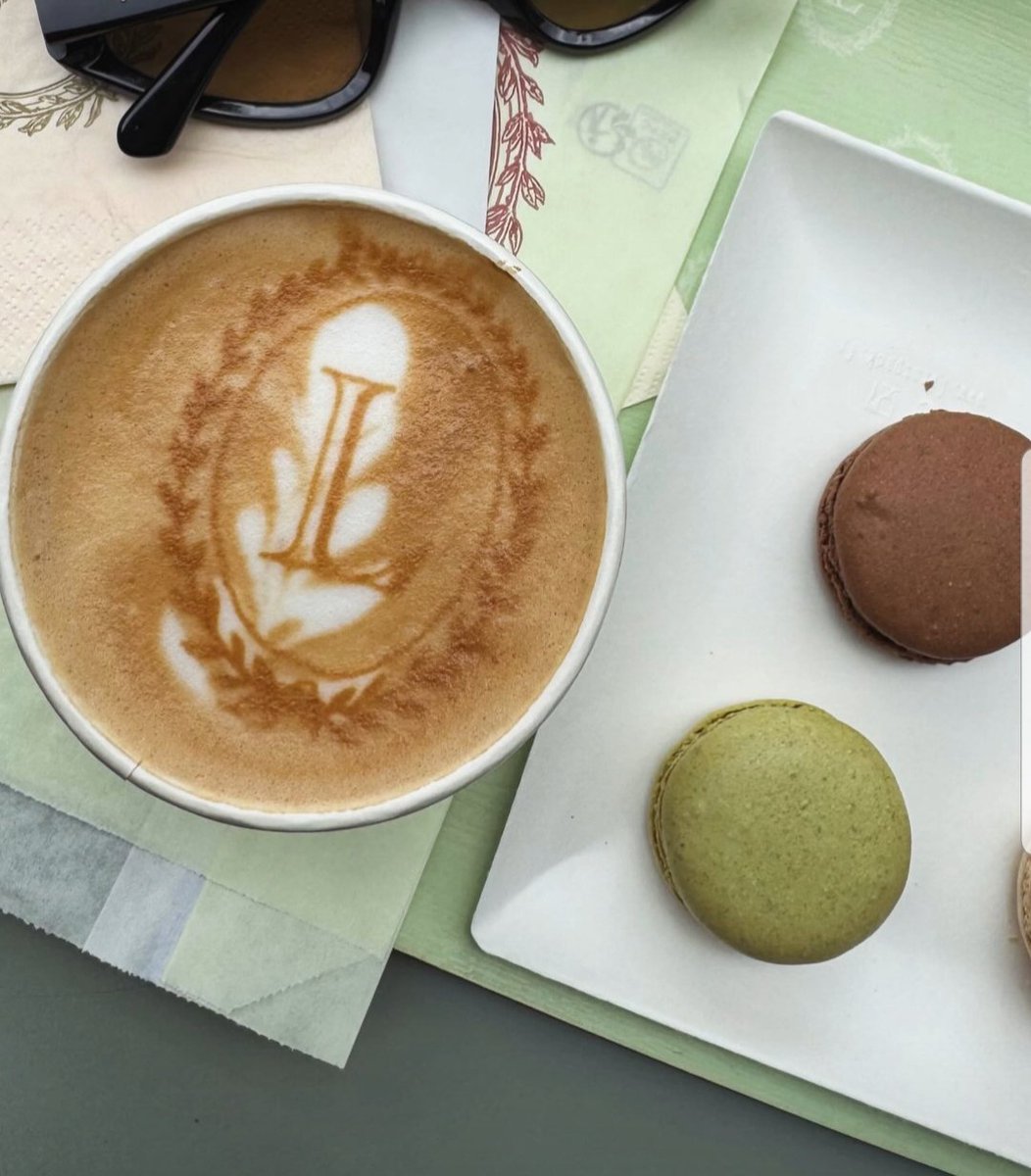 لیا آبنوس tweet media