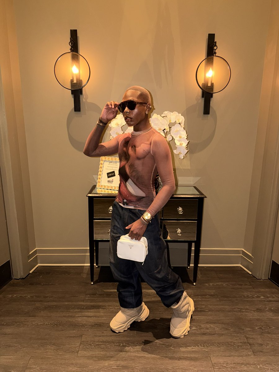 flyyshxxt's tweet photo. 👨🏾‍❤️‍💋‍👨🏼 https://t.co/b20ltN78Im
