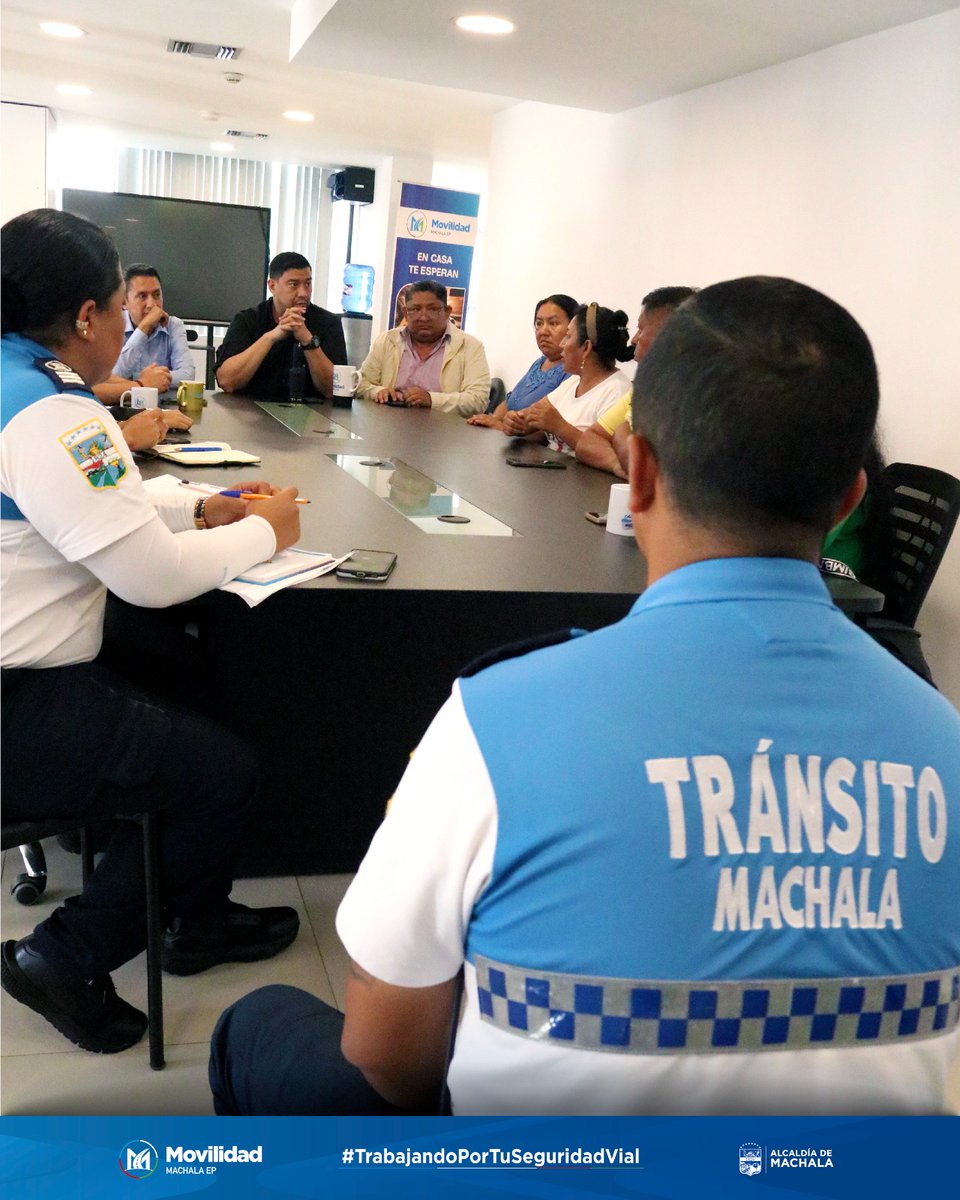 Más conectividad para la Plaza Bicentenario

Ya existen rutas que llegan hasta este punto, y se ha solicitado que algunas líneas que circulan por el sur también amplíen su recorrido para mejorar el acceso ciudadano. 

Trabajamos por una ciudad más ordenada y segura.