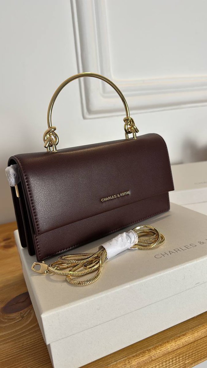 NS_AB24's tweet photo. شنطة العيد مـن 
Charleskeith ✨

بـ 431 
شامل جميع التكاليف 

تسليم فوري خلال ٣-٥ ايام عمل https://t.co/5v0JrKDk2e