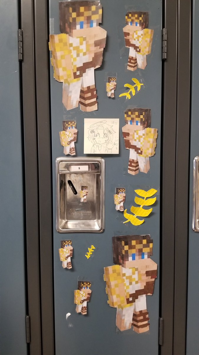 Yeahhmelon's tweet photo. I love you Benji... I've already got comments about my locker LMFAO #Benji_Button https://t.co/gRXeQN9Wzx