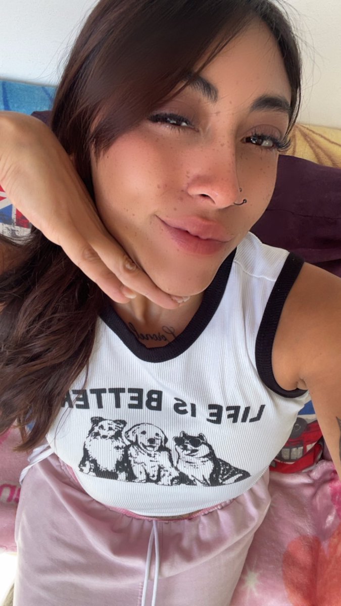 anik luna tweet media