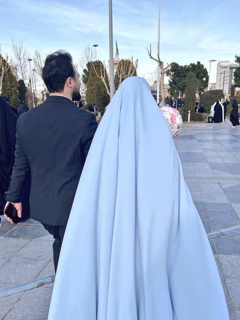 itspezhal's tweet photo. ولی به زیباترین شکل ممکن، منو در آغوش گرفت. https://t.co/CTFmPvmziC