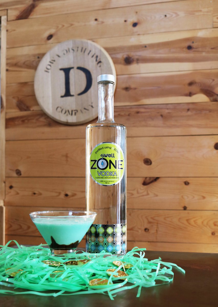 IowaDistilling's tweet photo. A cocktail fit for one lucky day. Happy St. Patrick's Day from IDC. 🍀
Lucks a Cumming Martini made with our Zone Vodka. PS, the lounge is open 3-9 PM today!
#stpatricksday #luckycocktail #martini #siplocal #madeiniowa https://t.co/nxtVD1f8cz