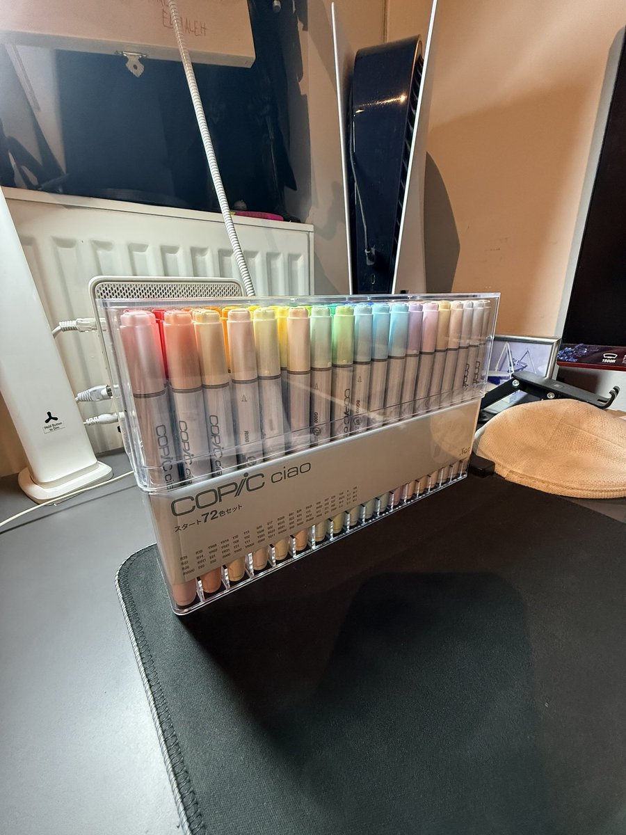 Jopally_'s tweet photo. Bought this set while i was in Tokyo last week. This is gonna change everything for me when it comes to my art…

Ill draw something soon to start my drawing era again. 

#art #copic https://t.co/pZVB3R6ggc