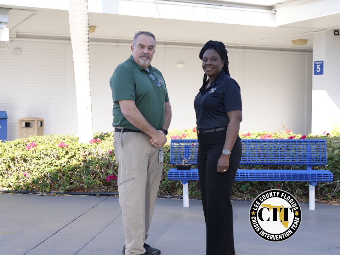 SWFLCourts's tweet photo. Congratulations to the Crisis Intervention Training Class of 72! CIT strengthens de-escalation skills and responses to those experiencing mental health challenges.
We now have 36 members of our Lee County Criminal Division CIT certified. ๐
#SWFL #LeeCounty #MentalHealth https://t.co/y24Cp38N59