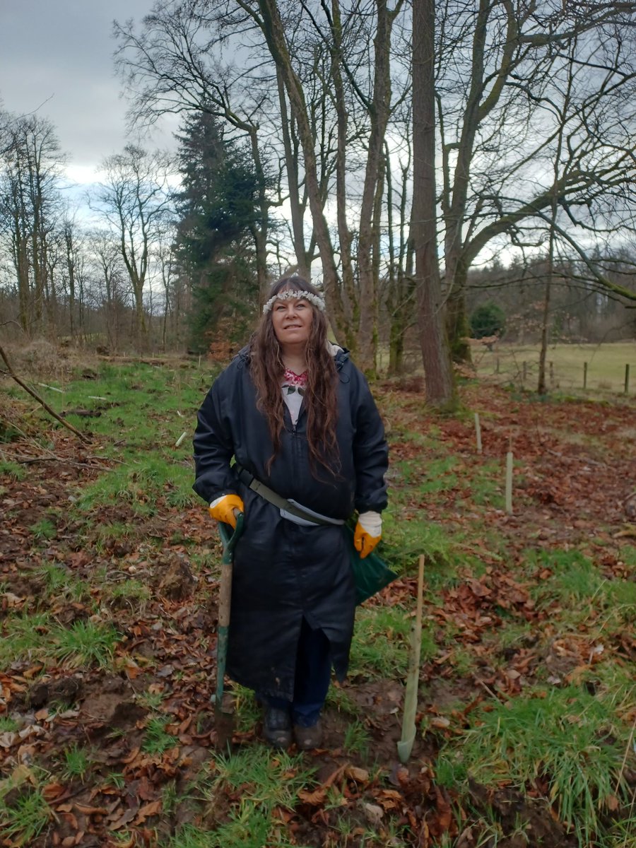 EadhaAspen's tweet photo. Great to be working with the team from #RAMH who planted 350 trees in the beautiful policies of Elderslie Estate gapping up storm damage #EngageRenfrewshire #nature-fix #mentalhealthandwellbeing https://t.co/Fd3L1AfZ3Q