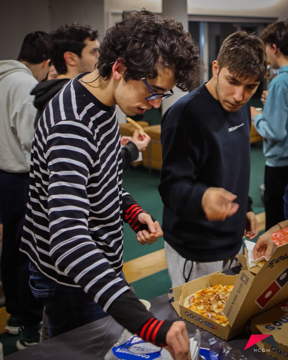 ncgmfeup's tweet photo. Recordamos o segundo dia da GGJ '26! ��

Para manter os nosso participantes motivados, contamos com o apoio da @DominosPortugal 🍕

Com este reforço, os participantes mostraram-se incansáveis e cheios de energia!💪

1/3

#ncgm #feup #gamejam #globalgamejam #gamedev https://t.co/p7ZDAaL6di
