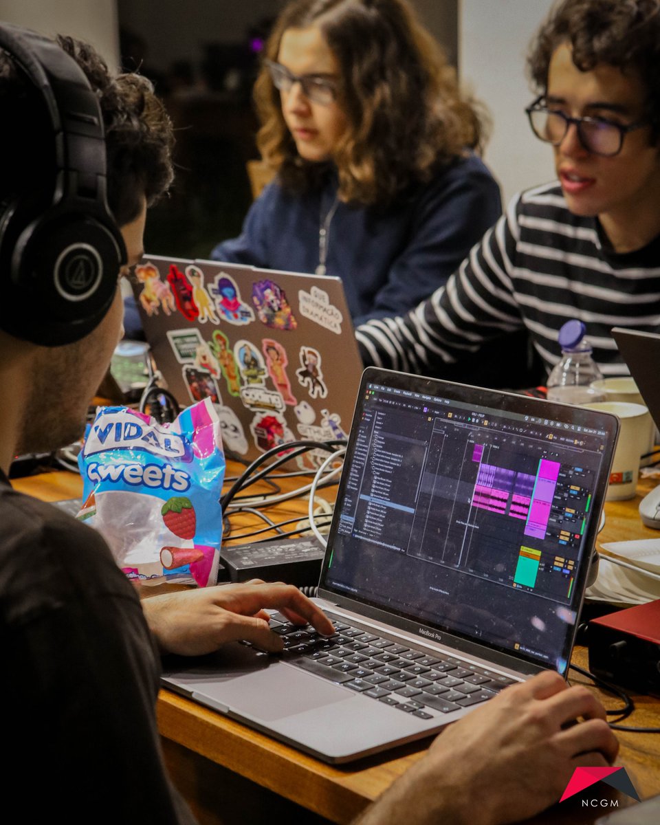 ncgmfeup's tweet photo. Recordamos o segundo dia da GGJ '26! ��

Para manter os nosso participantes motivados, contamos com o apoio da @DominosPortugal 🍕

Com este reforço, os participantes mostraram-se incansáveis e cheios de energia!💪

1/3

#ncgm #feup #gamejam #globalgamejam #gamedev https://t.co/p7ZDAaL6di