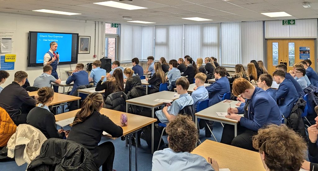#Year11 #GCSEs Thanks again to Jasper and <a href="/MaximizeYP/">Maximize Study Skills</a> for an inspirational seminar. A great way to prepare for our exams #LearningtogetherinChrist 💙🙏