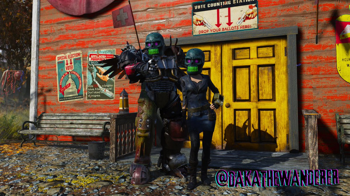 DakaTheWanderer's tweet photo. Scored another glowing mask, went straight to @BloodfartAUS! 💜💜

#Fallout76 #Fallout76Fasnacht https://t.co/V8z51OCiT2