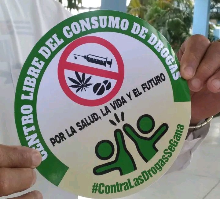 Se declara al Hotel Las Tunas "Centro Libre Del Consumo De Drogas" en el marco del Taller: Mujer, Drogas y Violencia de Género, Prevención desde el Sector Turístico.
#minturlastunas
#ContraLasDrogasSeGana