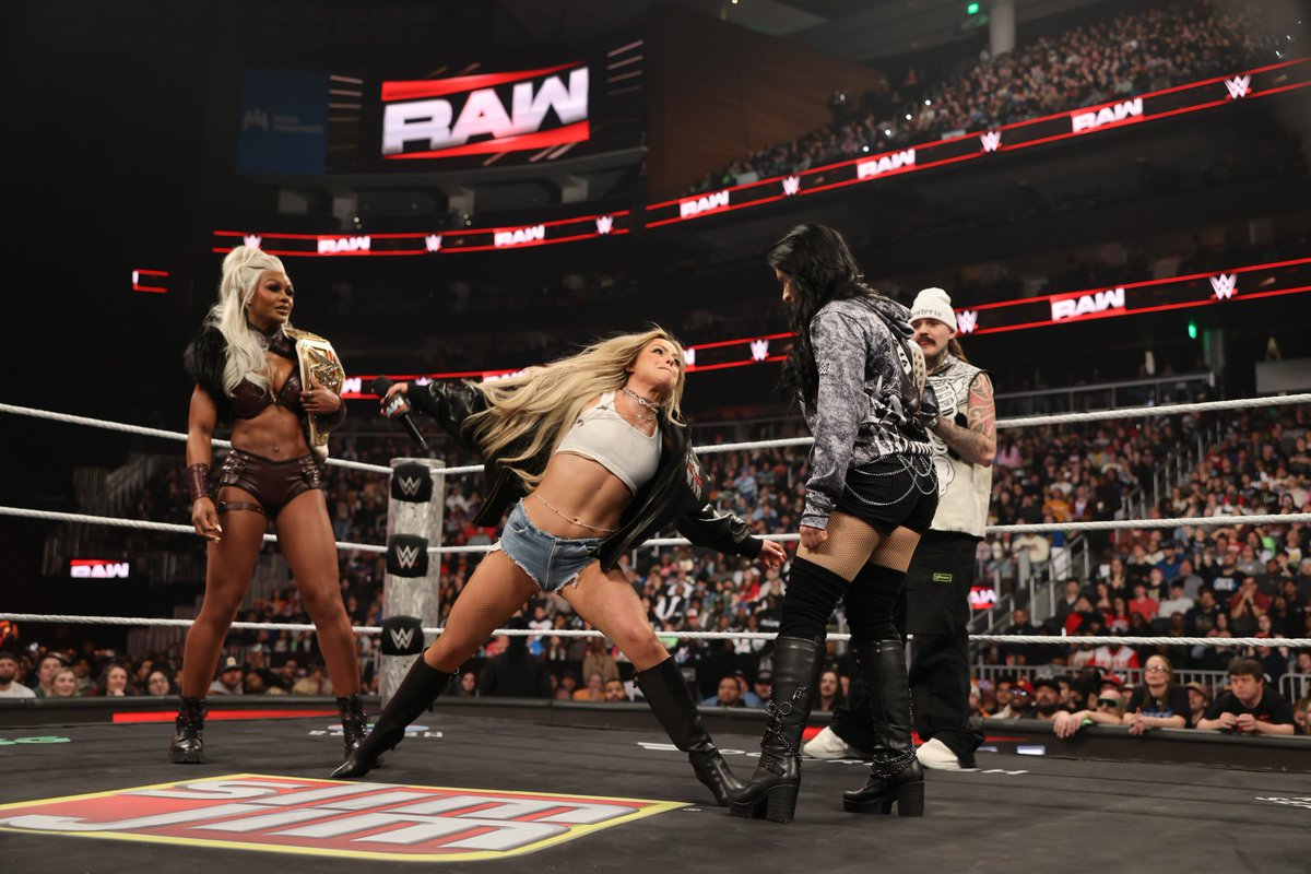 LivMorgansWorld's tweet photo. The beginning of the Liv Morgan Destruction Tour ! 😈🔥

#MorganMania #MainEventMorgan
#MondayNightMorgan #LivMania 
#WrestLIVmania #WrestleMania https://t.co/pjDg2s62A0