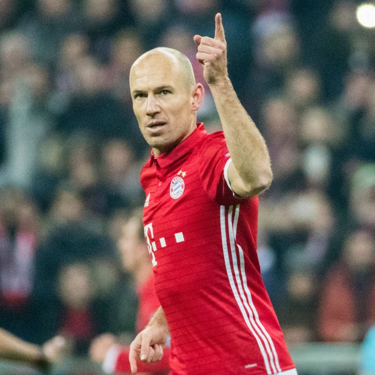 🚨 BREAKING: Vini Jr. surpasses Arjen Robben in UEFA Champions League goals.