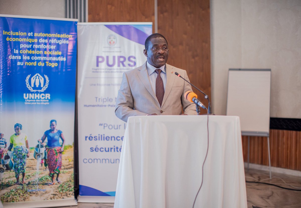 UN_Togo's tweet photo. La Coordonnatrice résidente @CoumbaDSow au nom des PTF, a rejoint pour le lancement le Coordonnateur Général du #PURS, le Représentant du ministre @actionsocialetg, les gouverneurs des régions de Kara et des Savanes qui accueillent des réfugiés fuyant des conflits dans leurs pays https://t.co/UGaLmFaZHg