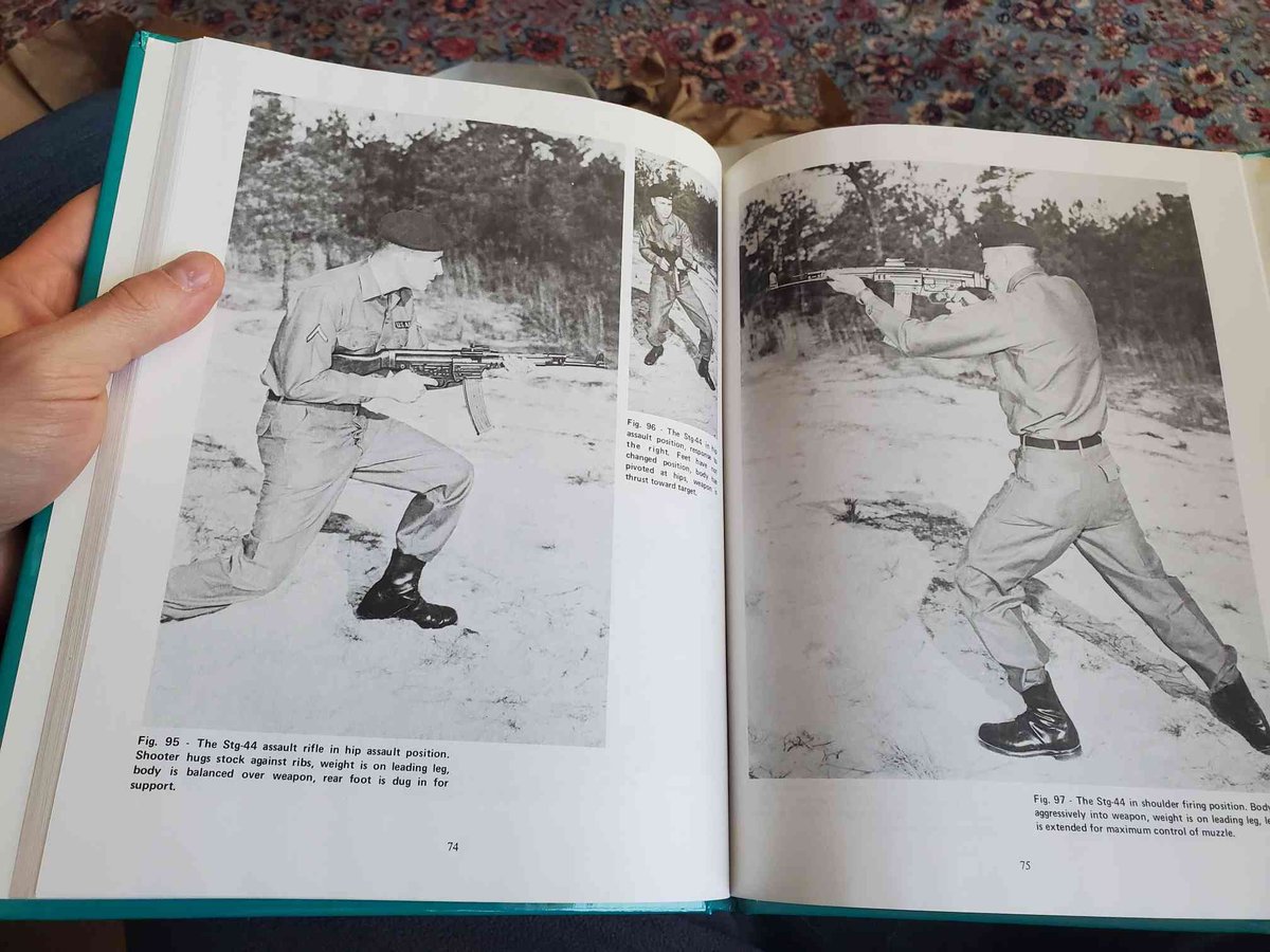 FactOrFarb's tweet image. Debunking myths
Images taken in Fort Bragg, USA demonstrating how to fire the STG44 and FG42 in various positions were often mislabeled to have been taken in South Vietnam. In reality, these guns were almost certainly captured from the German in WW2.