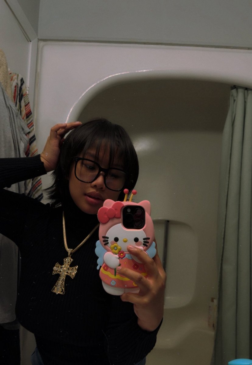 𑣲ellie j tweet media