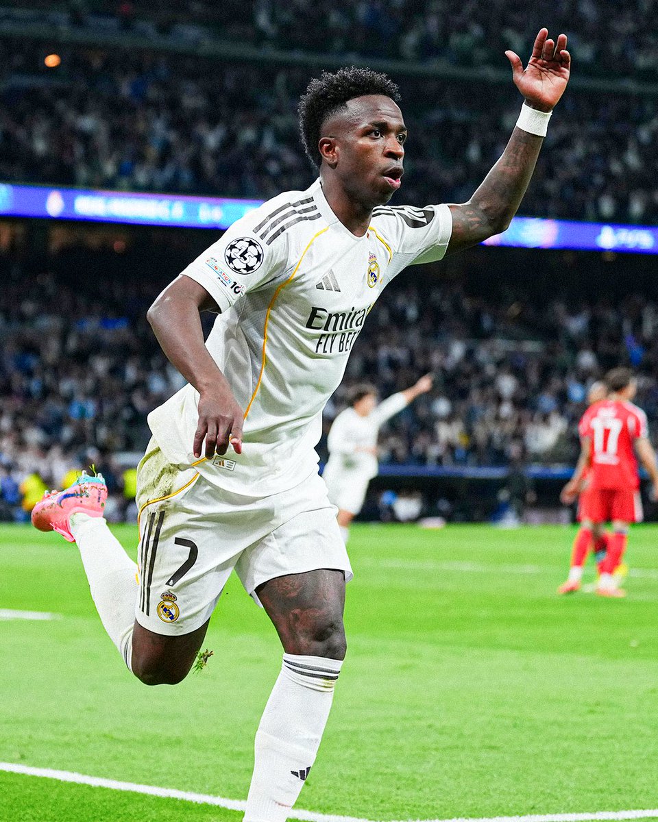 Vinicius Jr's last five games across all competitions:

⚽ vs Rayo Vallecano 
⚽⚽ vs Real Sociedad
⚽ vs Benfica 
⚽ vs Osasuna
⚽ vs Benfica

In form ⭐