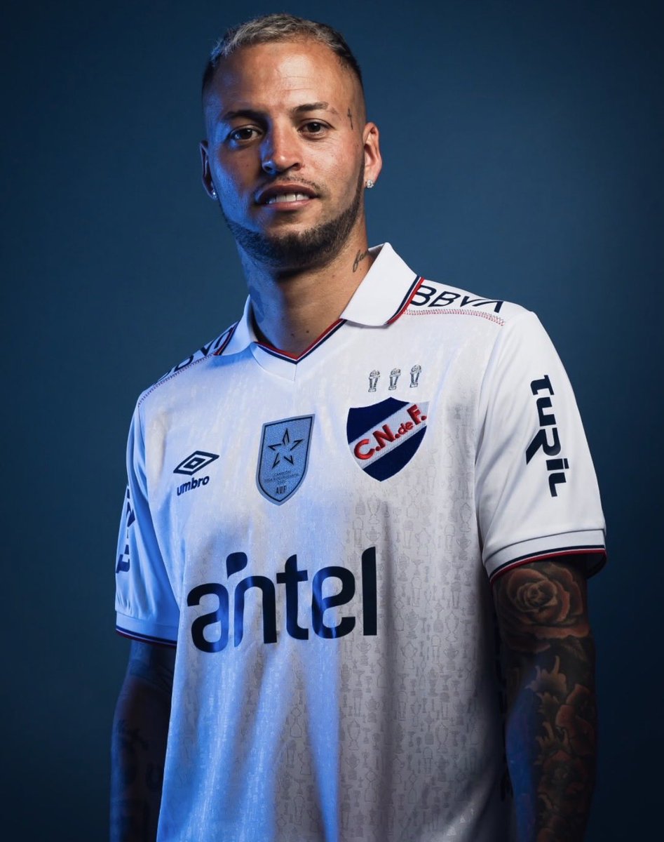 🚨Una verdadera LOCURA la nueva camiseta de <a href="/Nacional/">Nacional</a> <a href="/UmbroUruguay/">Umbro Uruguay</a> 💙🤍❤️