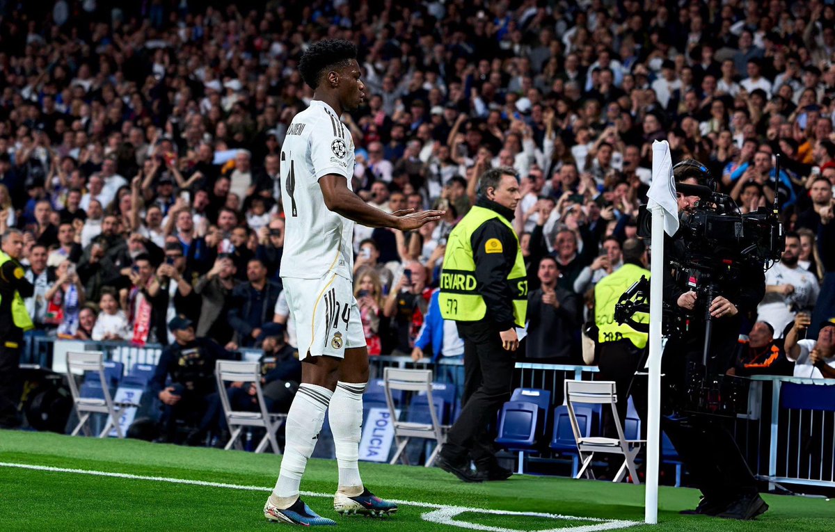 لكل من توقع ذهاب الريال الى اليوربا ليغ حاب اقولك ، مدريد ليس فريق صغير لكي يلعب هُنالك 
نحن الملوك ☝️🤍