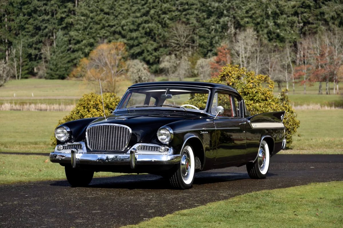 Mecum Auctions tweet media